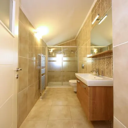 Inn Villa *