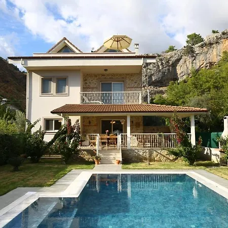 Inn Villa Villa *